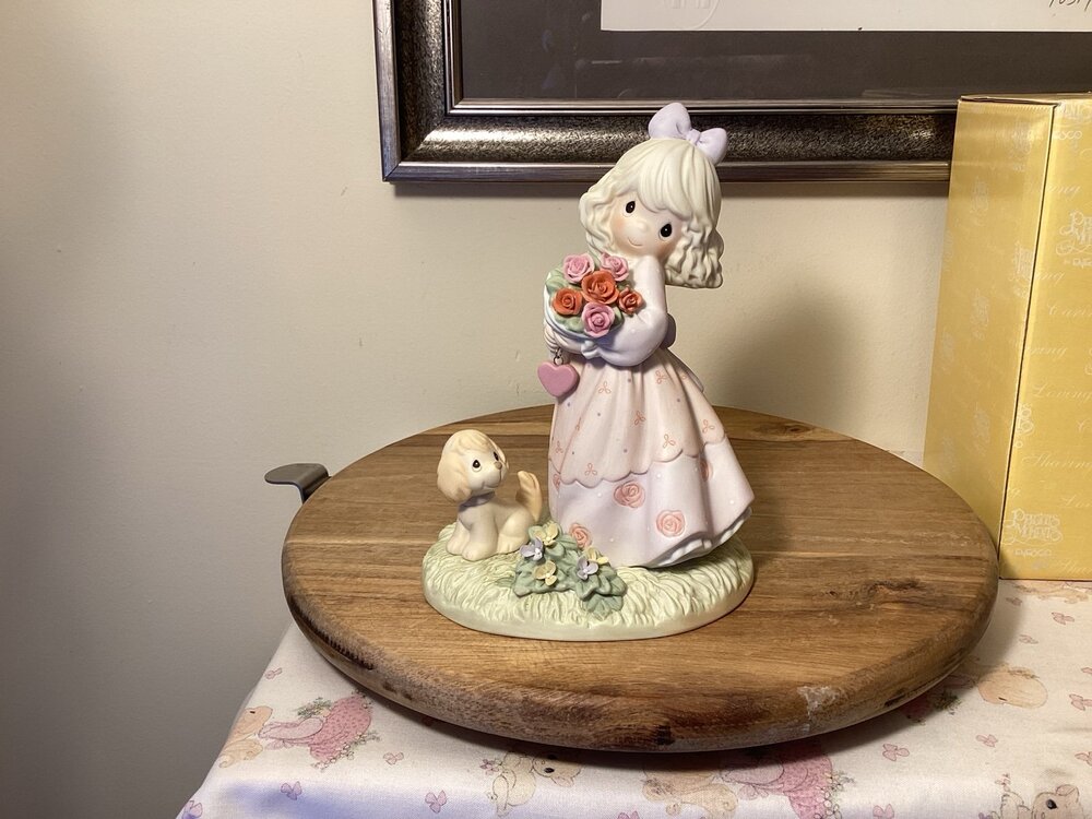 Precious moments Blooming in God’s Love / Flowers & Puppy